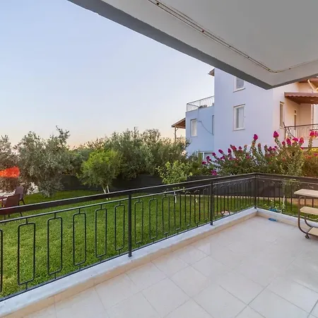 Lovely Villa With Pool And Garden In Antalya Apartment