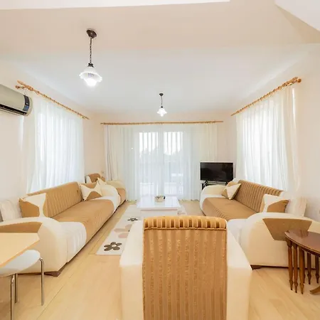 Lovely Villa With Pool And Garden In Antalya *