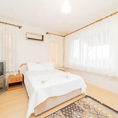 Lovely Villa With Pool And Garden In Antalya Apartment