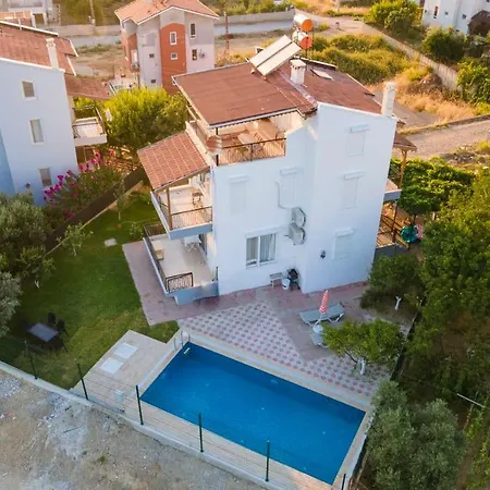 Apartment Lovely Villa With Pool And Garden In Antalya